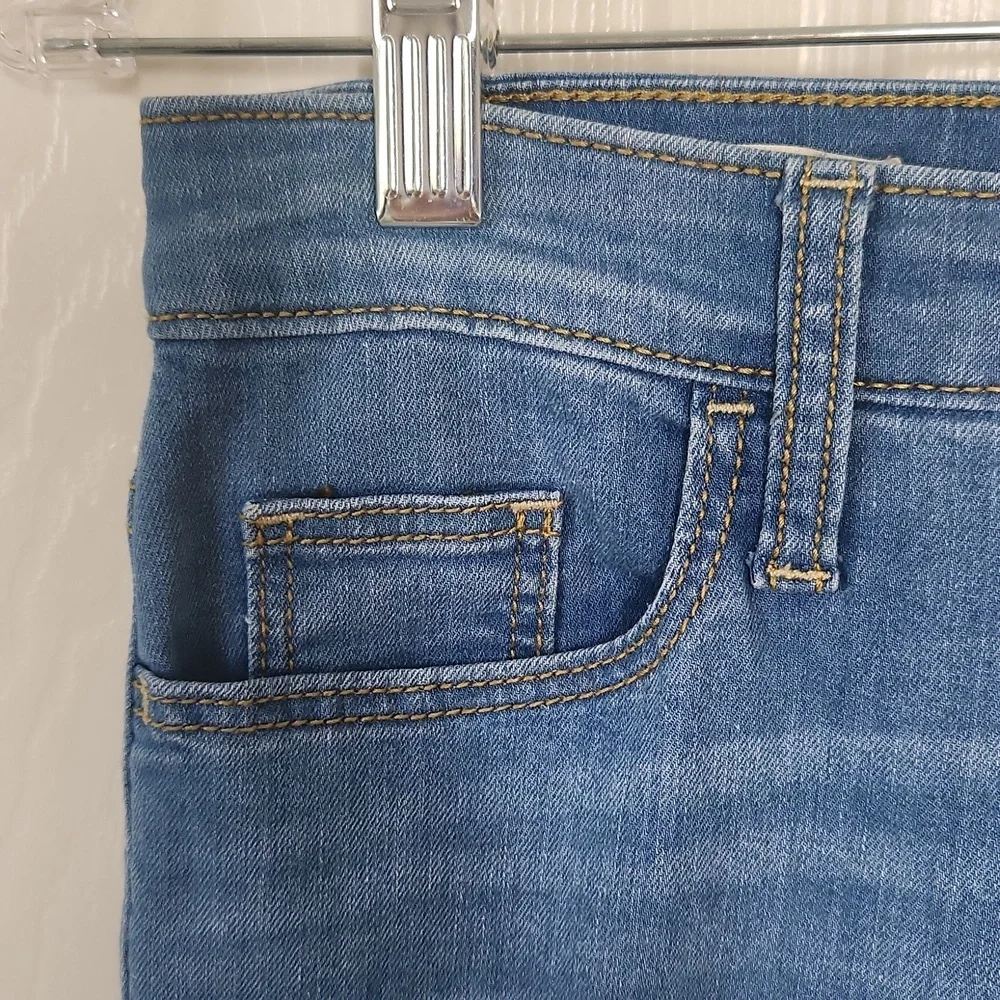 Universal Thread Women's High Rise Skinny Washed Light Blue Jeans Size 4/27R